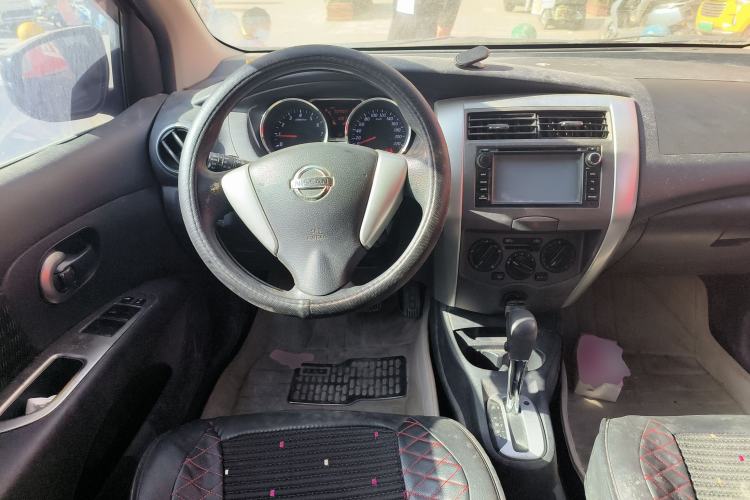 Used Nissan Livina 2013 JINRUI 1.6XV CVT Luxury Edition Steering Wheel