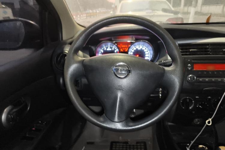 Used Nissan Livina 2013 1.6XE Manual Comfort Edition Steering Wheel