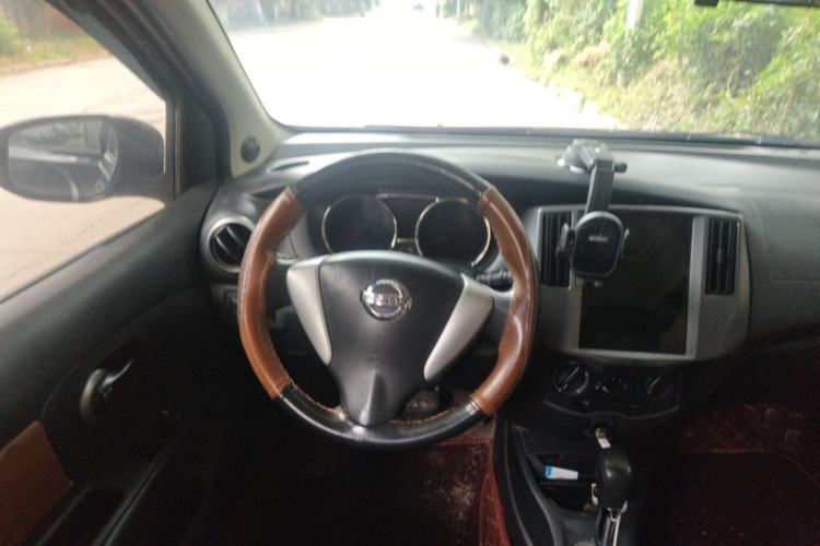 Used Nissan Livina 2013 1.6XL CVT Luxury Edition Steering Wheel
