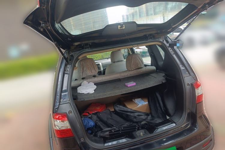 Used Nissan Livina 2013 Jingrui 1.6XL Manual Comfort Edition Trunk