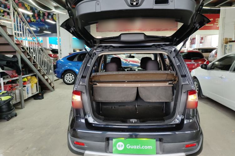Used Nissan Livina 2013 Jinrui 1.6XL CVT Comfort Edition Trunk