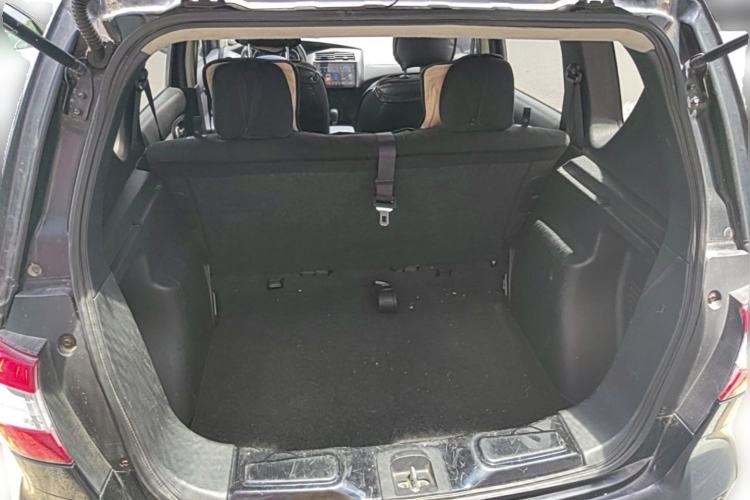 Used Nissan Livina 2013 1.6XE CVT Comfort Edition Trunk