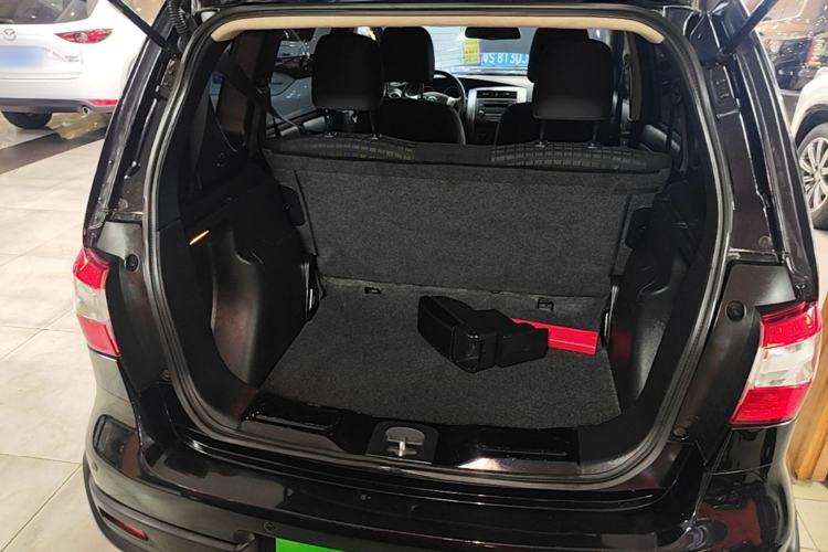 Used Nissan Livina 2013 Jinrui 1.6XL CVT Comfort Edition Trunk