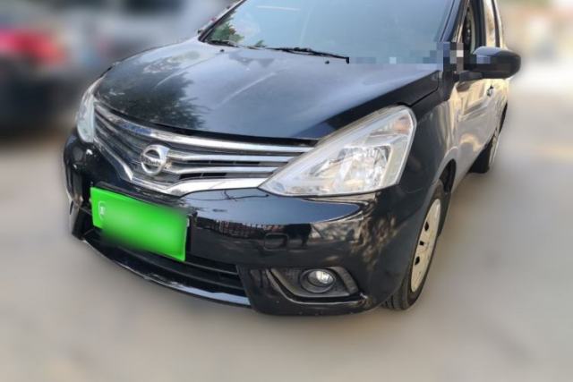 Ojetý Nissan Livina 2013 1.6XE Manual Comfort Edition