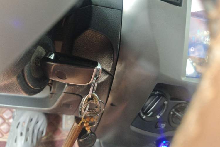Used Nissan Livina 2013 1.6XL CVT Luxury Edition Vehicle Key