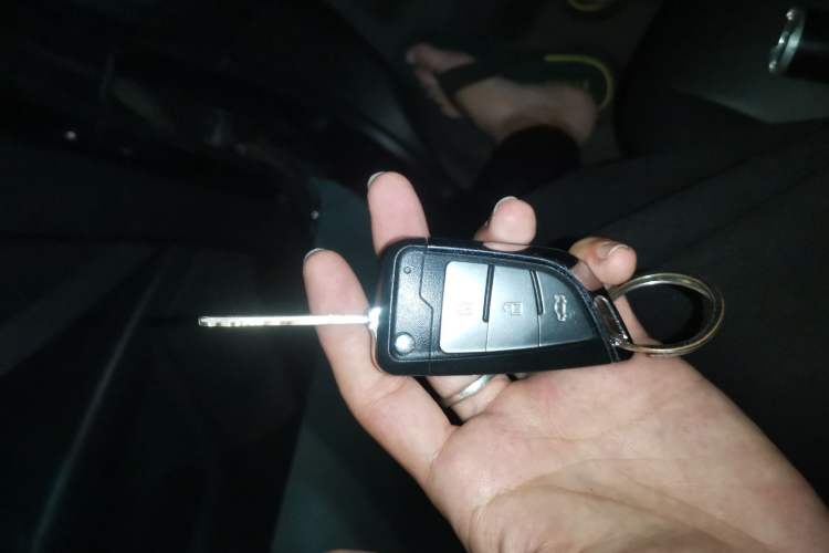Used Nissan Livina 2013 1.6XE CVT Comfort Edition Vehicle Key