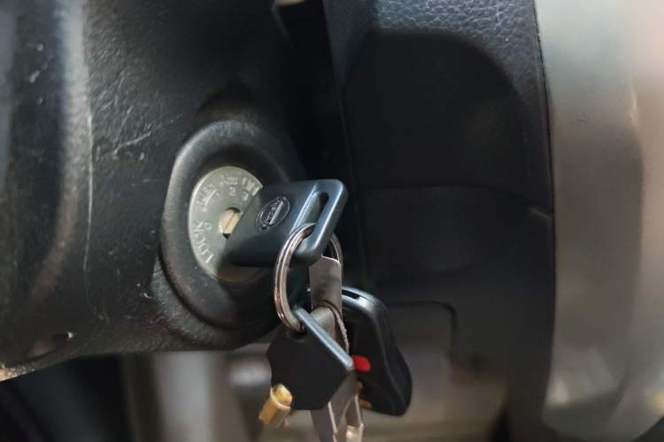 Used Nissan Livina 2013 1.6XE Manual Comfort Edition Vehicle Key