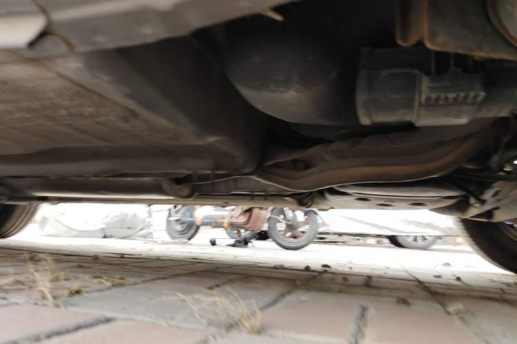 Used Nissan Livina 2013 1.6XE Manual Comfort Edition Chassis Rear Left