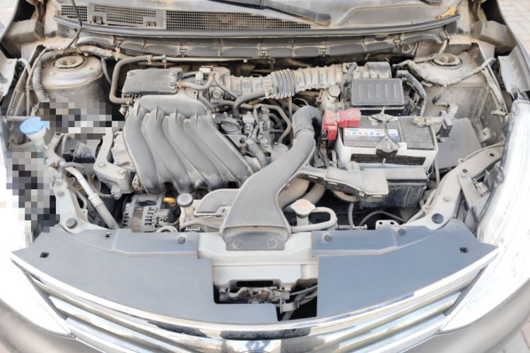 Used Nissan Livina 2013 1.6XE Manual Comfort Edition Engine Bay