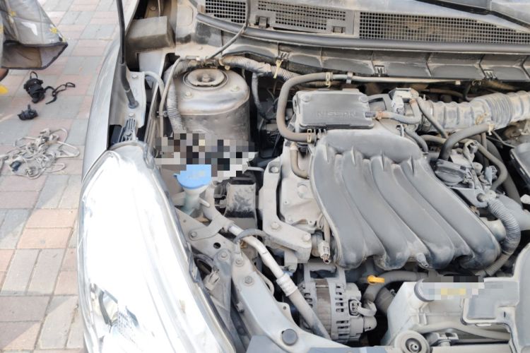 Used Nissan Livina 2013 1.6XE Manual Comfort Edition Engine Bay Right