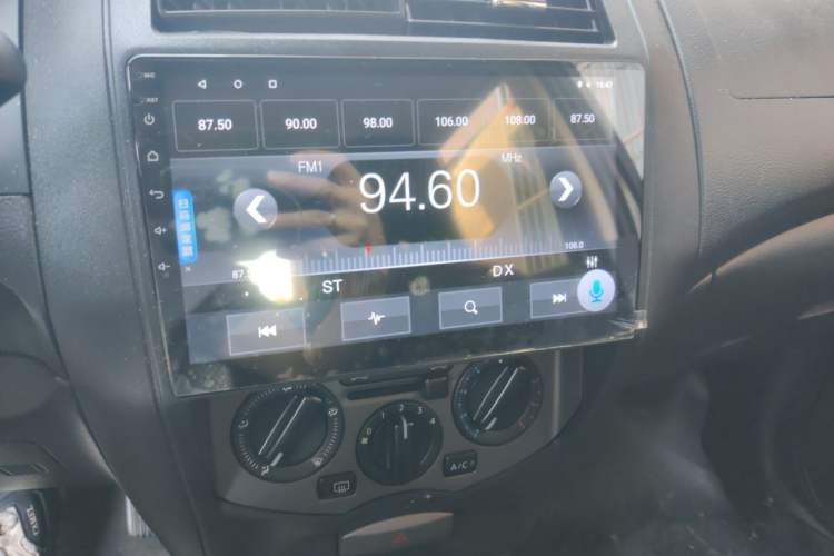 Used Nissan Livina 2013 JINRUI 1.6XV CVT Luxury Edition Audio And AC Panel