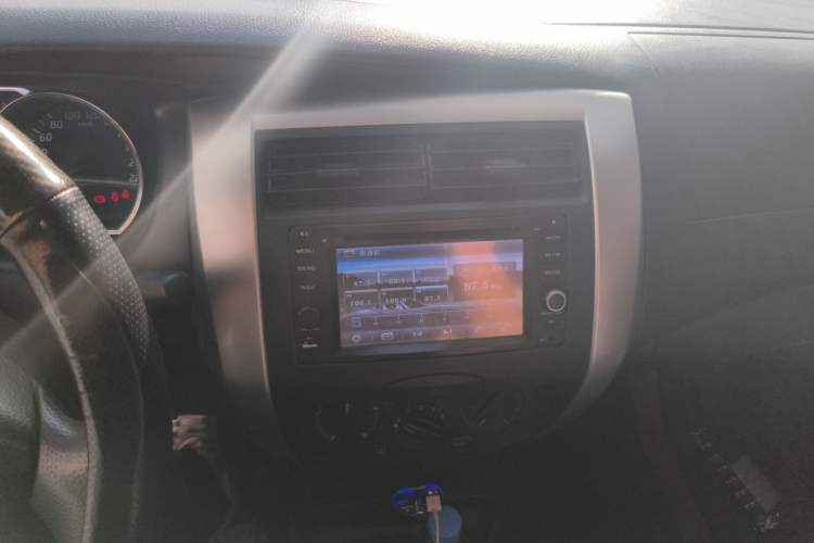 Used Nissan Livina 2013 1.6XE Manual Comfort Edition Audio And AC Panel