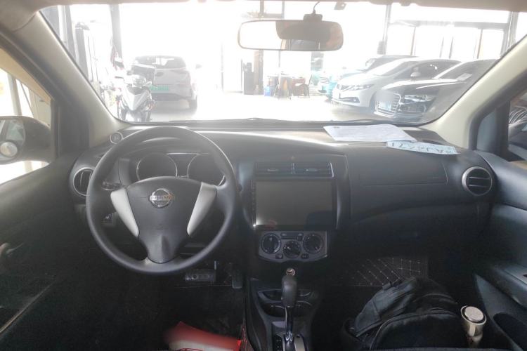 Used Nissan Livina 2013 Jinrui 1.6XL CVT Comfort Edition Center Console