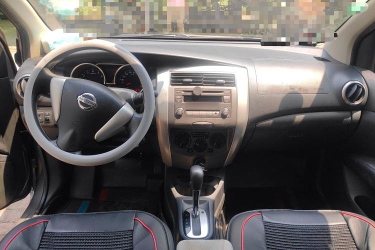 Used Nissan Livina 2013 Jinrui 1.6XL CVT Comfort Edition Center Console