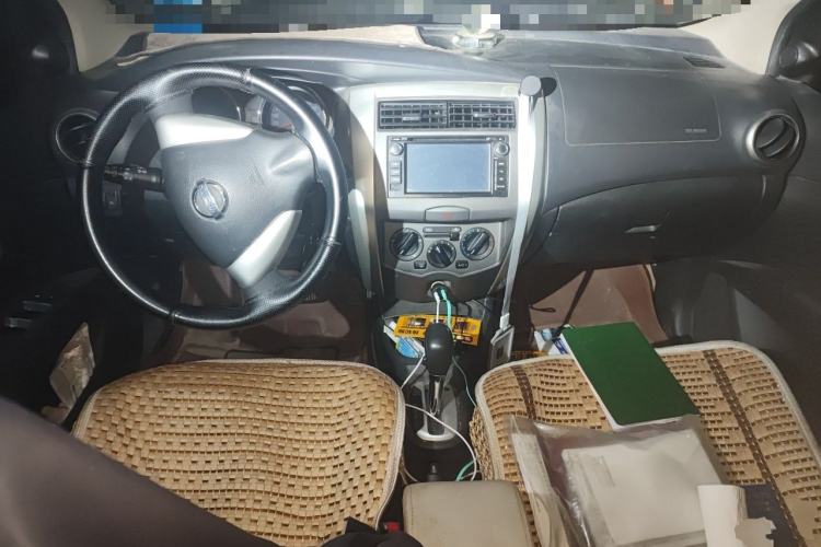 Used Nissan Livina 2013 Jinrui 1.6XL CVT Comfort Edition Center Console