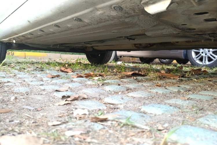 Used Nissan Livina 2013 1.6XE Manual Comfort Edition Chassis Front Right