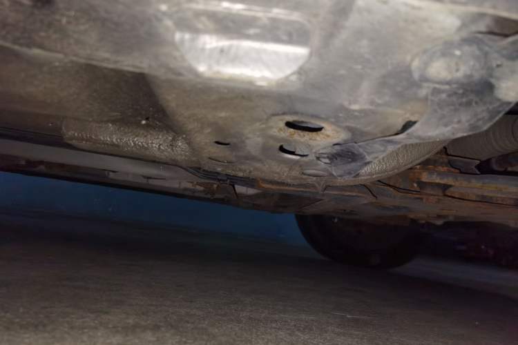 Used Nissan Livina 2013 1.6XE Manual Comfort Edition Chassis Front Right