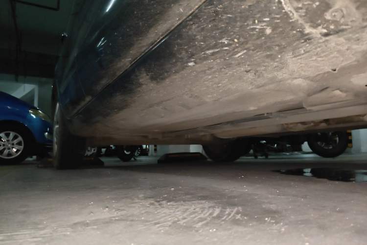 Used Nissan Livina 2013 1.6XE Manual Comfort Edition Chassis Front Right