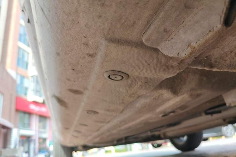 Used Nissan Livina 2013 1.6XE Manual Comfort Edition Chassis Front Right