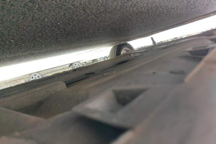 Used Nissan Livina 2013 Jingrui 1.6XL Manual Comfort Edition Chassis Front Right