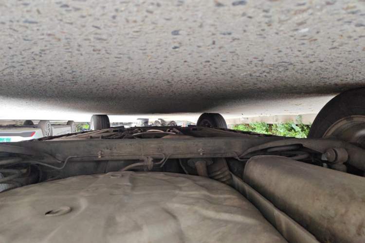 Used Nissan Livina 2013 Jingrui 1.6XL Manual Comfort Edition Chassis Rear