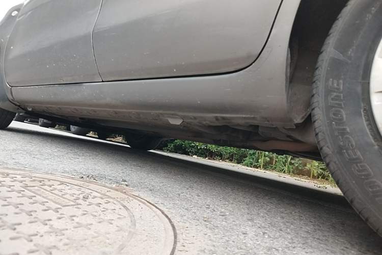 Used Nissan Livina 2013 1.6XE Manual Comfort Edition Chassis Rear Left