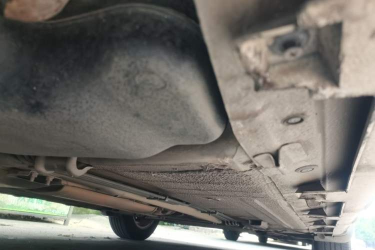 Used Nissan Livina 2013 Jingrui 1.6XL Manual Comfort Edition Chassis Rear Right