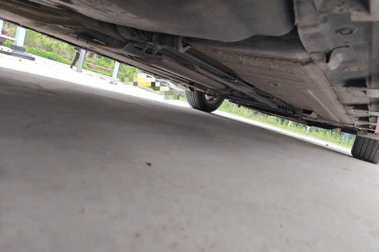 Used Nissan Livina 2013 Jingrui 1.6XL Manual Comfort Edition Chassis Rear Right