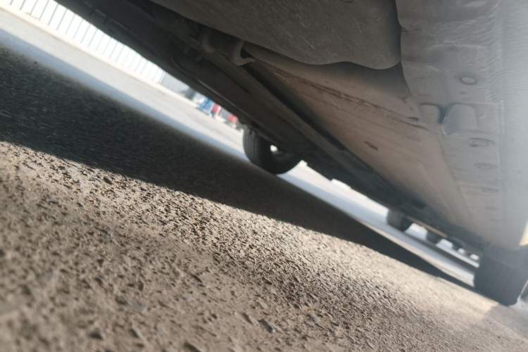 Used Nissan Livina 2013 1.6XE Manual Comfort Edition Chassis Rear Right