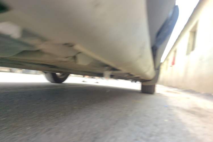 Used Nissan Livina 2013 Jingrui 1.6XL Manual Comfort Edition Chassis Rear Right