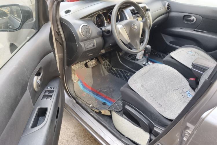 Used Nissan Livina 2013 1.6XL CVT Luxury Edition Driver Seat