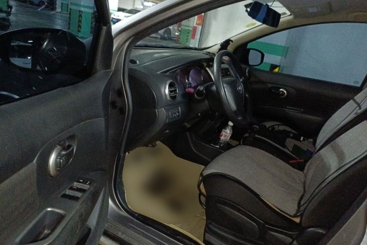 Used Nissan Livina 2013 Jingrui 1.6XL Manual Comfort Edition Driver Seat