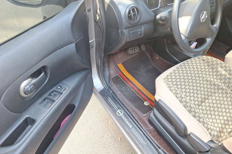 Used Nissan Livina 2013 1.6XE CVT Comfort Edition Driver Seat