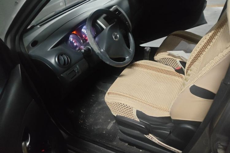 Used Nissan Livina 2013 1.6XE Manual Comfort Edition Driver Seat