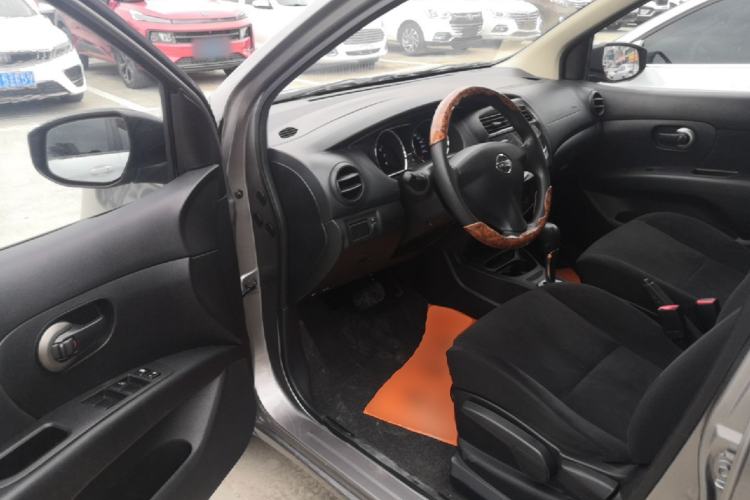 Used Nissan Livina 2013 1.6XE CVT Comfort Edition Driver Seat