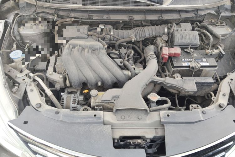 Used Nissan Livina 2013 1.6XE Manual Comfort Edition Engine Bay