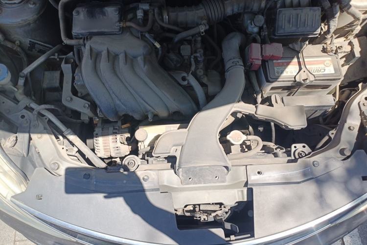 Used Nissan Livina 2013 JINRUI 1.6XV CVT Luxury Edition Engine Bay