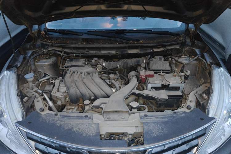 Used Nissan Livina 2013 Jinrui 1.6XL CVT Comfort Edition Engine Bay