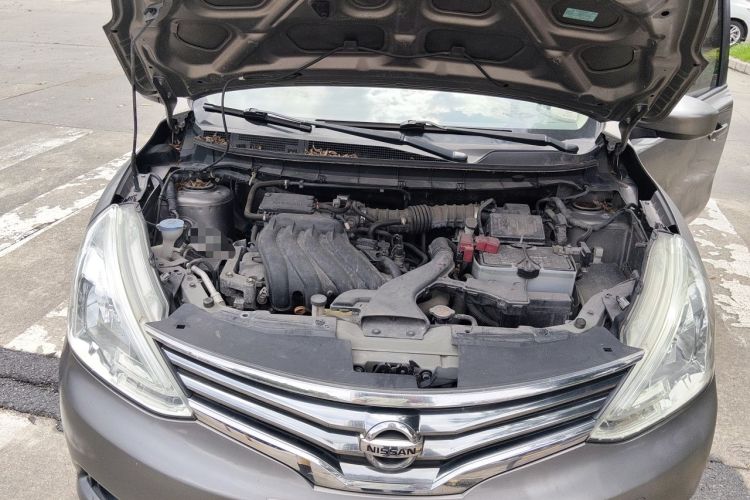 Used Nissan Livina 2013 1.6XE CVT Comfort Edition Engine Bay