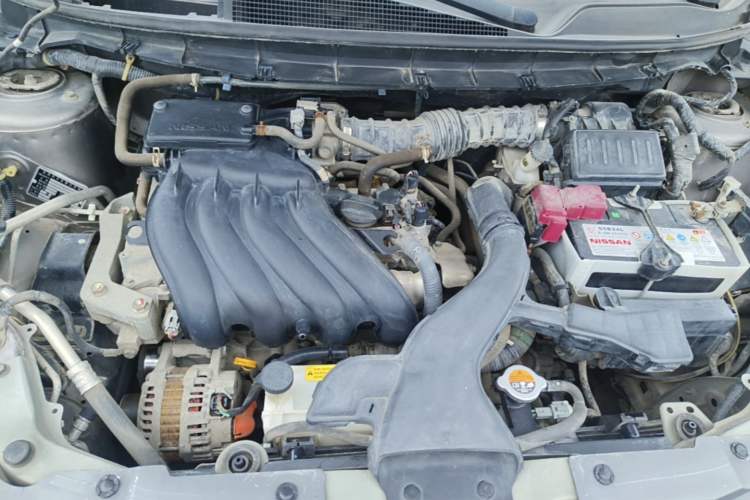 Used Nissan Livina 2013 1.6XE CVT Comfort Edition Engine Bay