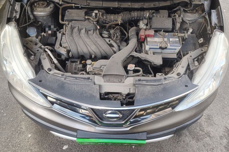Used Nissan Livina 2013 JINRUI 1.6XV CVT Luxury Edition Engine Bay