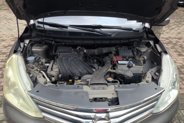 Used Nissan Livina 2013 1.6XE CVT Comfort Edition Engine Bay