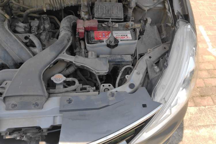 Used Nissan Livina 2013 Jinrui 1.6XL CVT Comfort Edition Engine Bay Left
