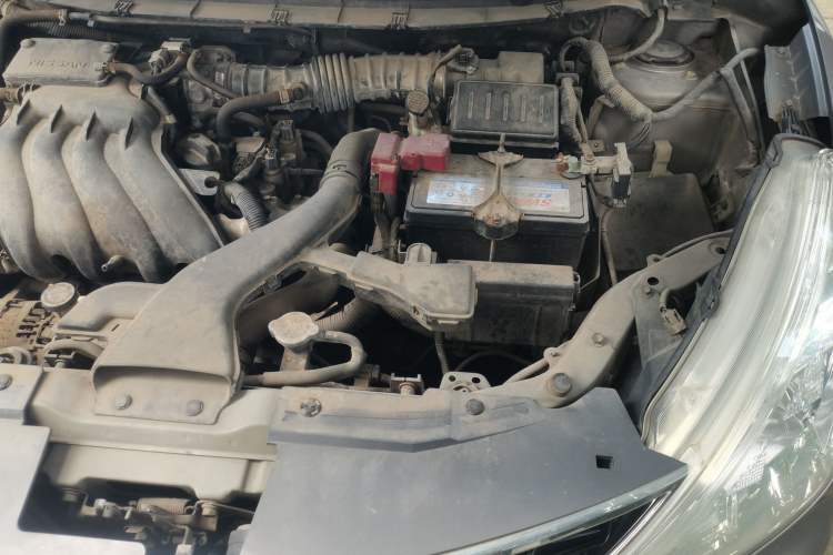 Used Nissan Livina 2013 Jingrui 1.6XL Manual Comfort Edition Engine Bay Left