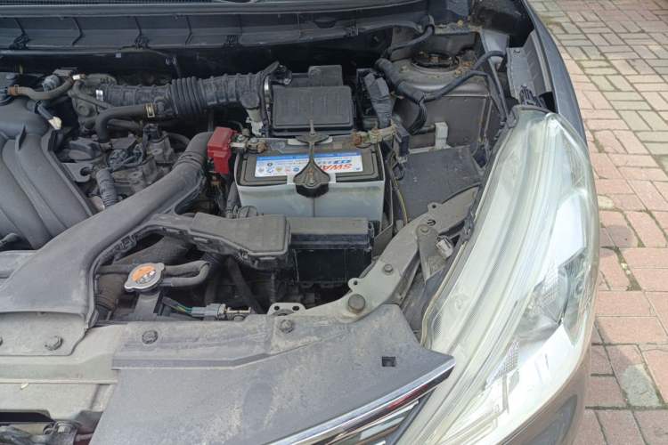Used Nissan Livina 2013 1.6XE CVT Comfort Edition Engine Bay Left