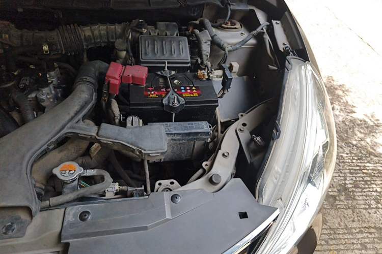 Used Nissan Livina 2013 Jinrui 1.6XL CVT Comfort Edition Engine Bay Left