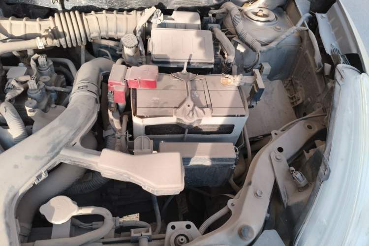 Used Nissan Livina 2013 1.6XE Manual Comfort Edition Engine Bay Left