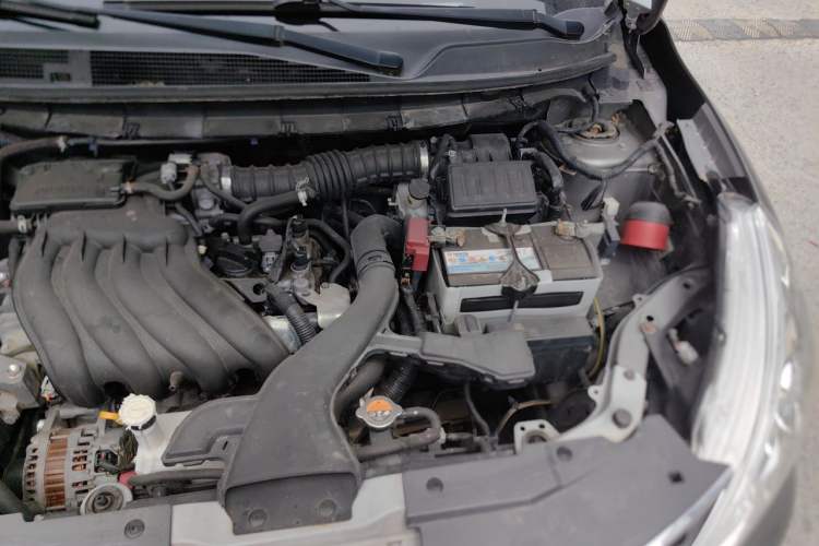 Used Nissan Livina 2013 Jingrui 1.6XL Manual Comfort Edition Engine Bay Left