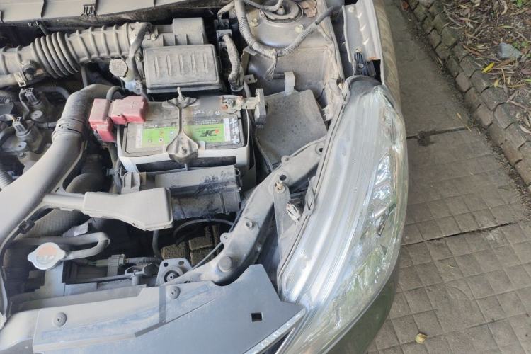 Used Nissan Livina 2013 Jingrui 1.6XL Manual Comfort Edition Engine Bay Left