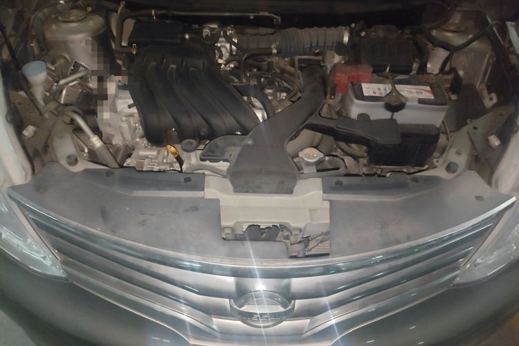 Used Nissan Livina 2013 1.6XE Manual Comfort Edition Engine Bay